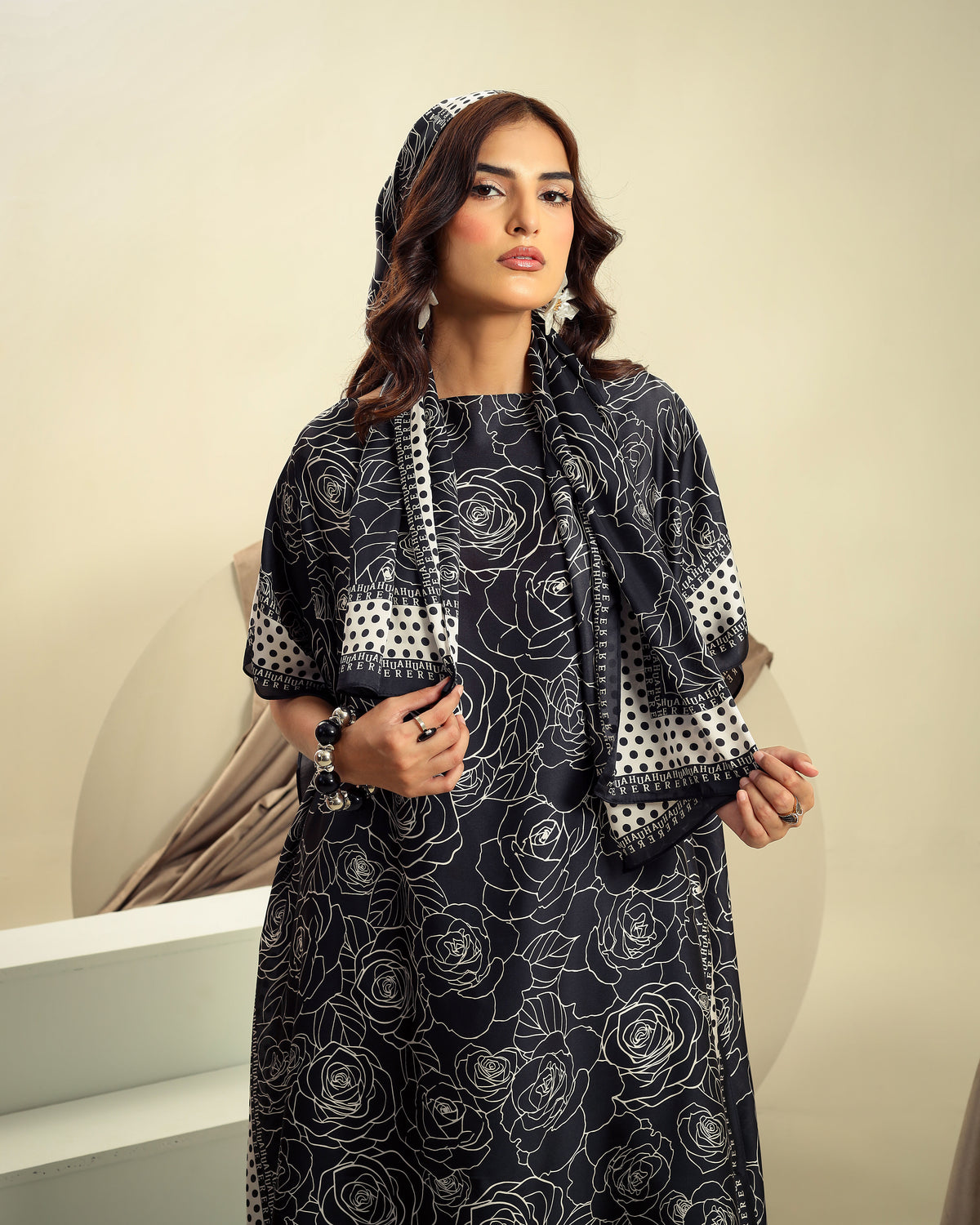Flowy Black & White Rose-Print Kaftan